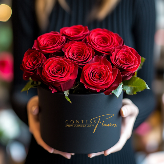 aranjament-floral-in-cutie-trandafiri-rosii