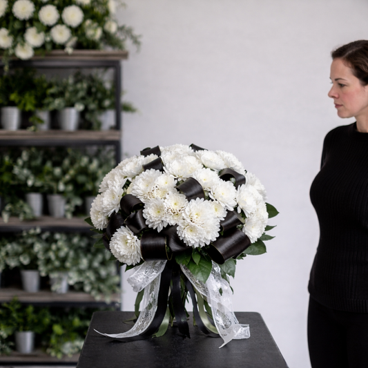 Buchet Funerar cu Flori Albe